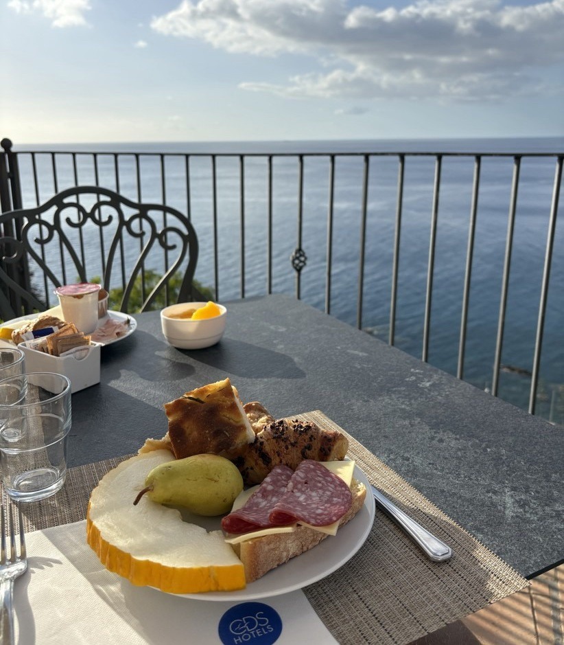 Hotel baia taormina breakfast 