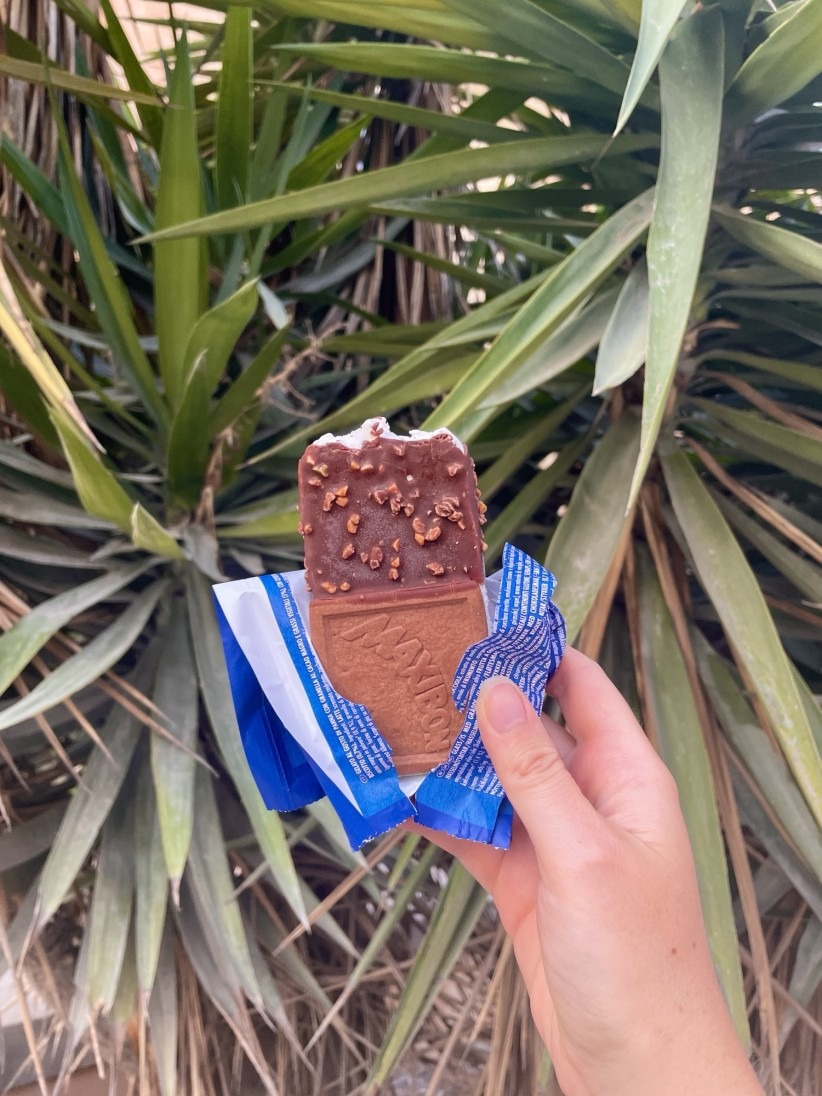 Maxibon glass
