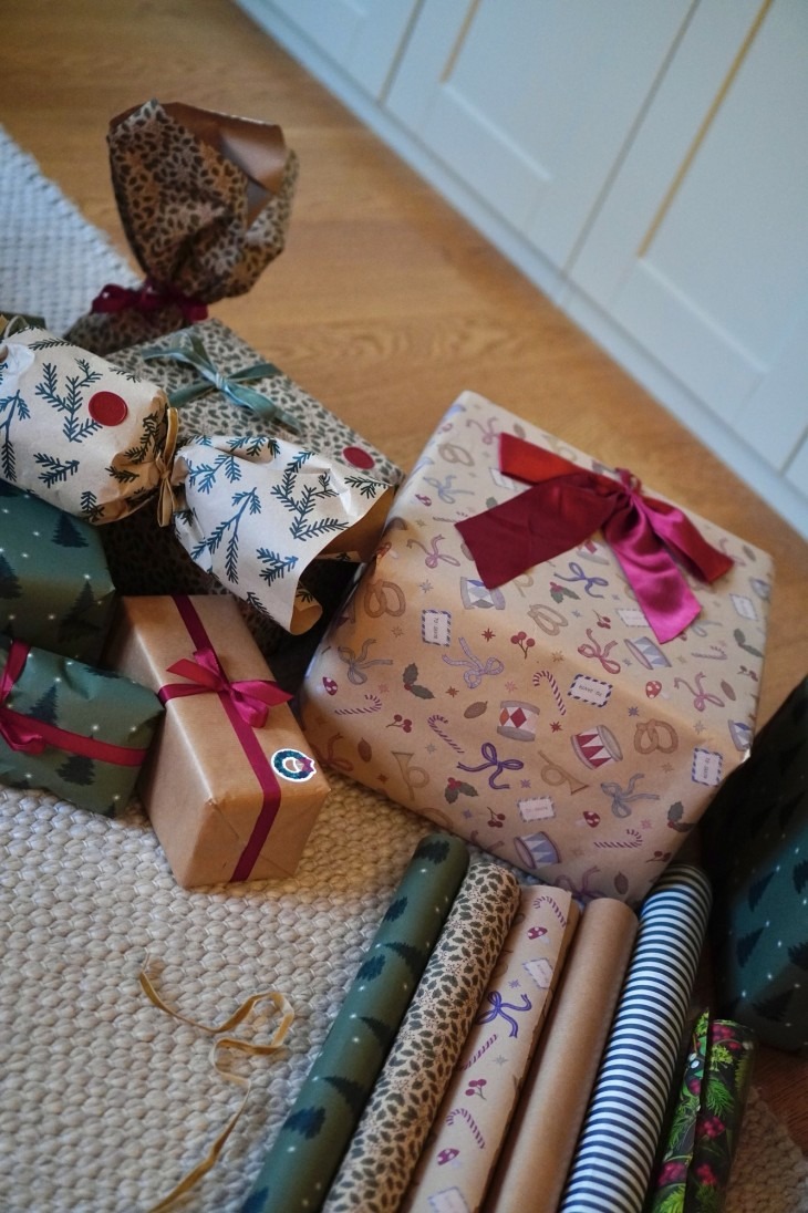 Julklappar fint inslagna 